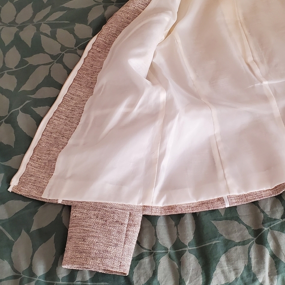 Cotton and Linen Blazer - Picture 6 of 10